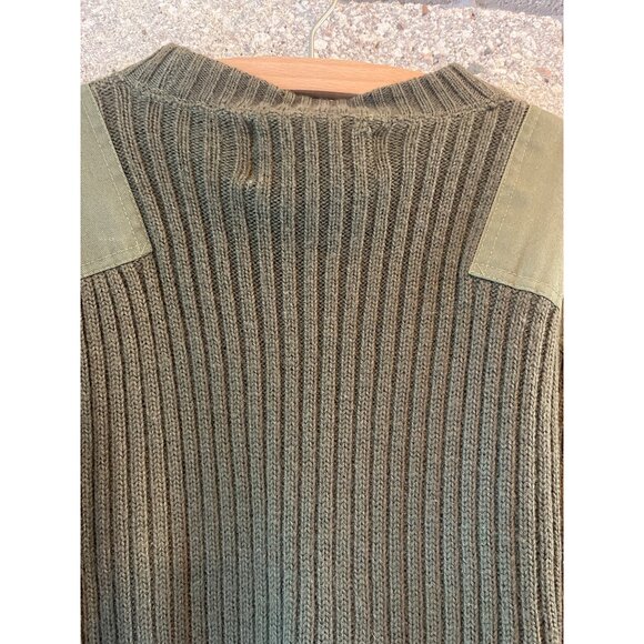 Mens Army Green Wool Military Sweater W/ Reinforced Shoulders & Elbows Size 42 J - Picture 7 of 7
